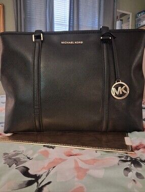 Michael Kors Sady -Jet Set Travel Saffiano Leather Shopper Tote Handbag Black
